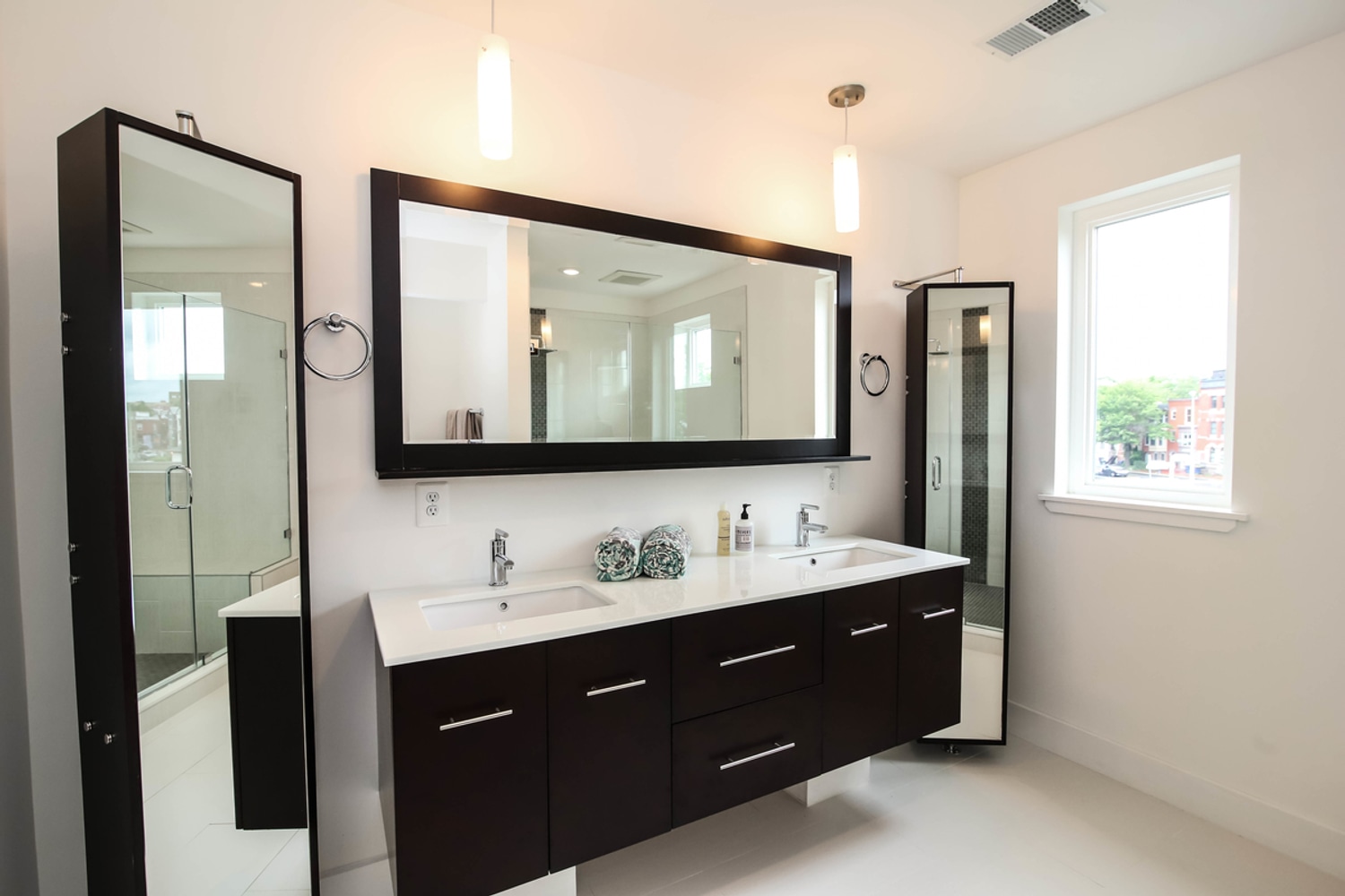 Ultra-Modern New Construction in Shaw