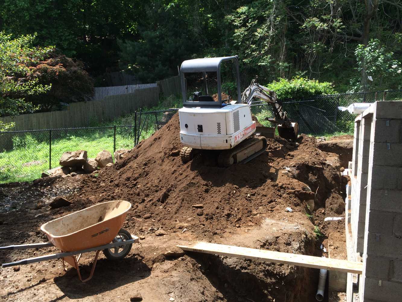 Croton addition excavation, drainage, foundation sealing