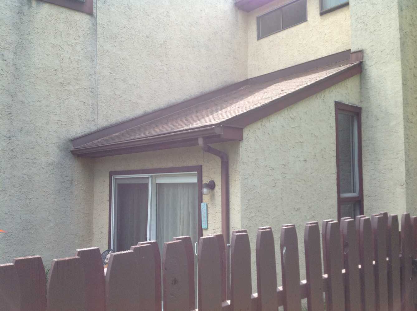 Exterior Stucco Power wash and repaint Photos