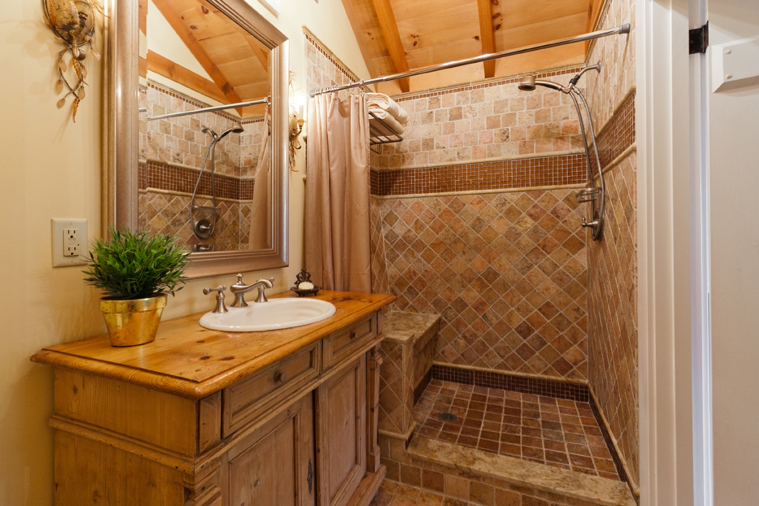 Photo(s) from Cwenar's Construction