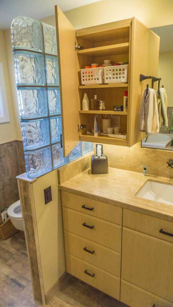 2014: Earthy Wood & Glass Master Bath