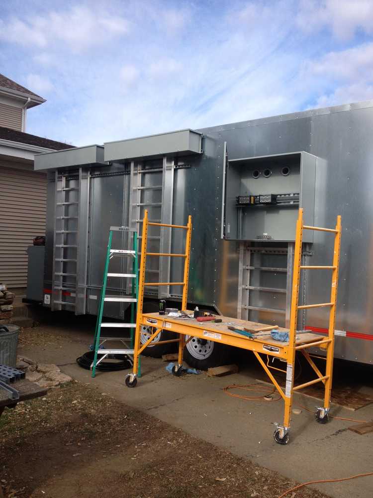 Mobile Electrical distribution building