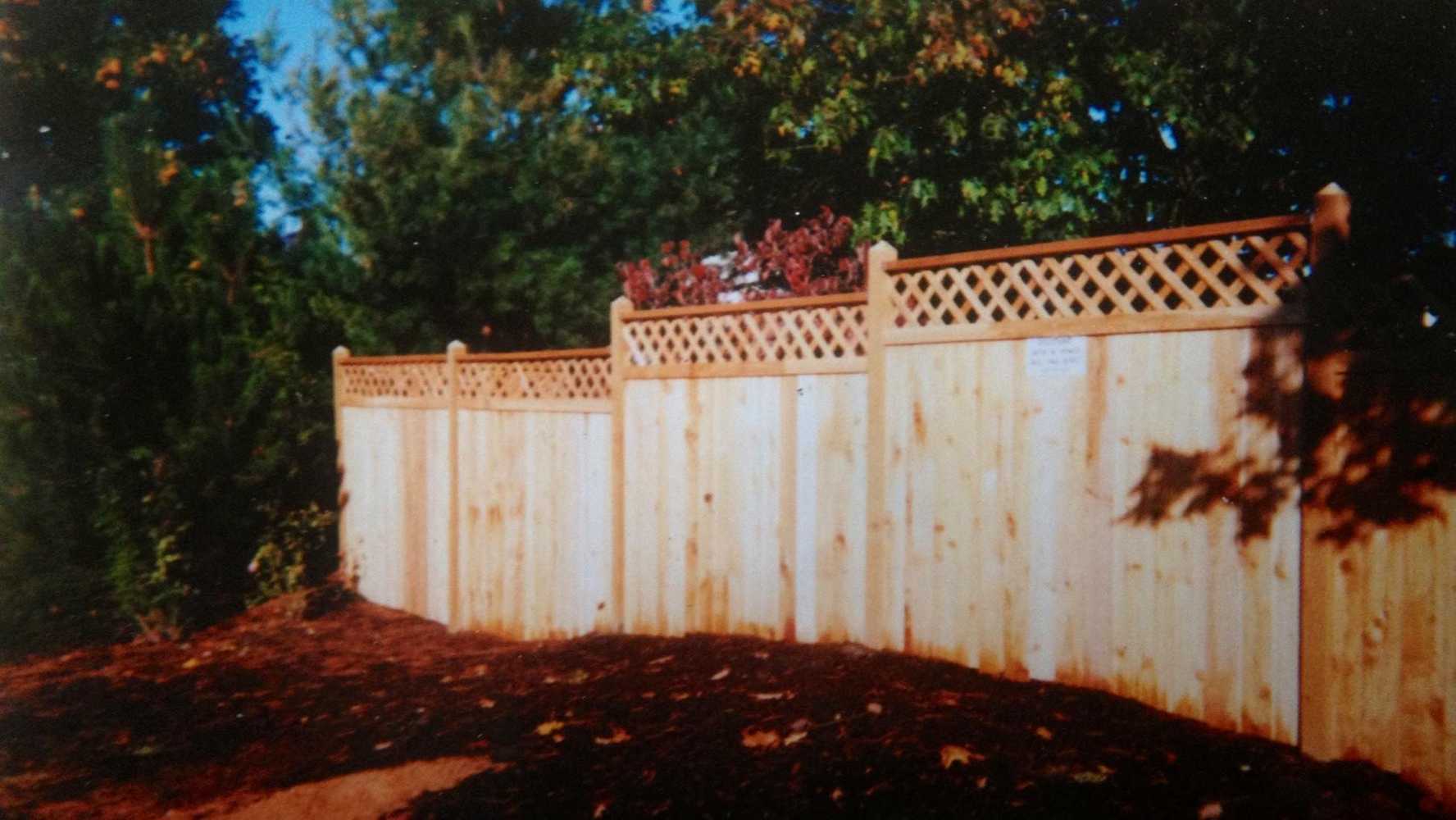 Taylor Family Deck & Fence project photos