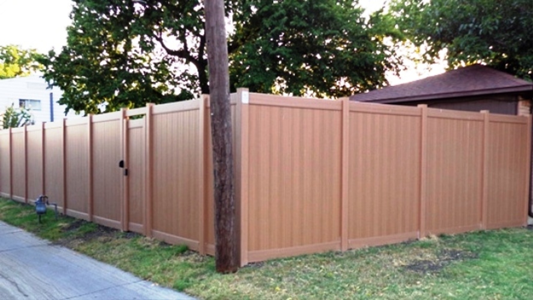 Future Outdoors Vinyl Fences