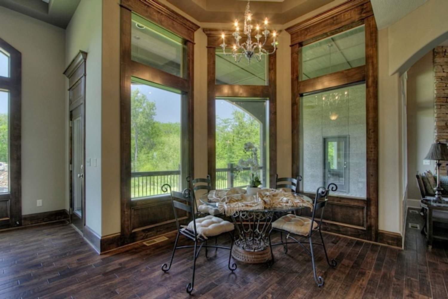 Bellagio Reverse w/ Side Entry