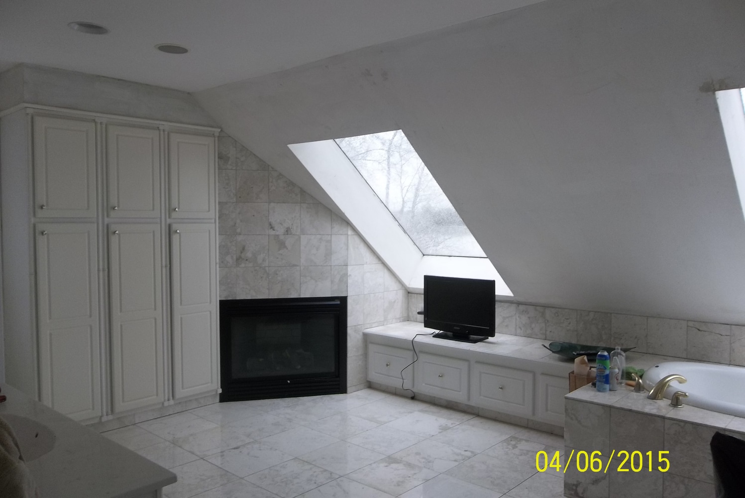 WALLPAPER REMOVAL PROJECT