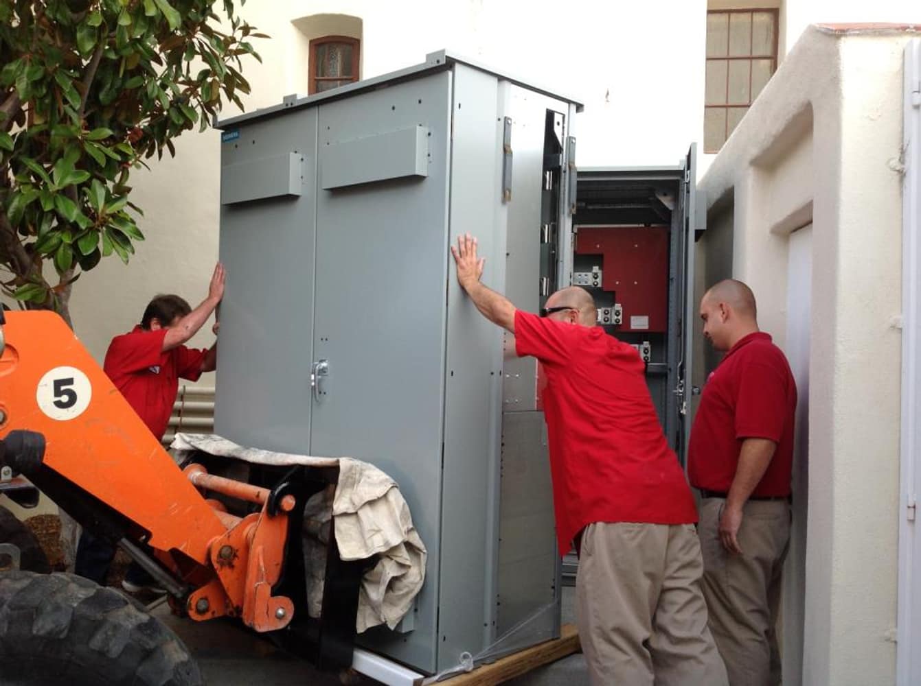 Photo(s) from Point Loma electric