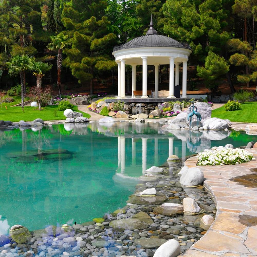 Swimming pool contractor