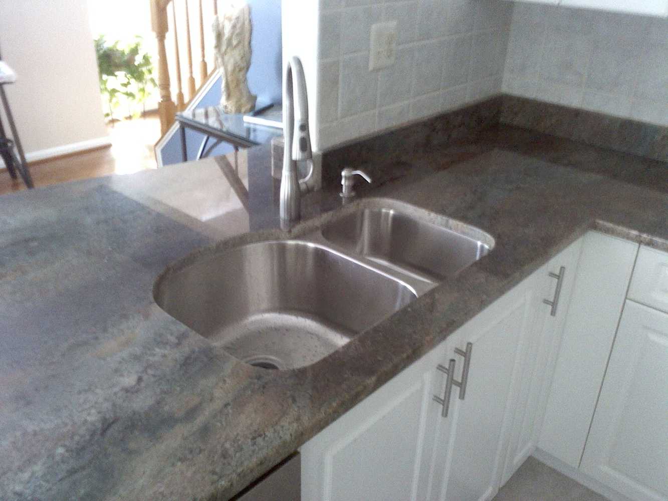 GRANITE COUNTERTOPS