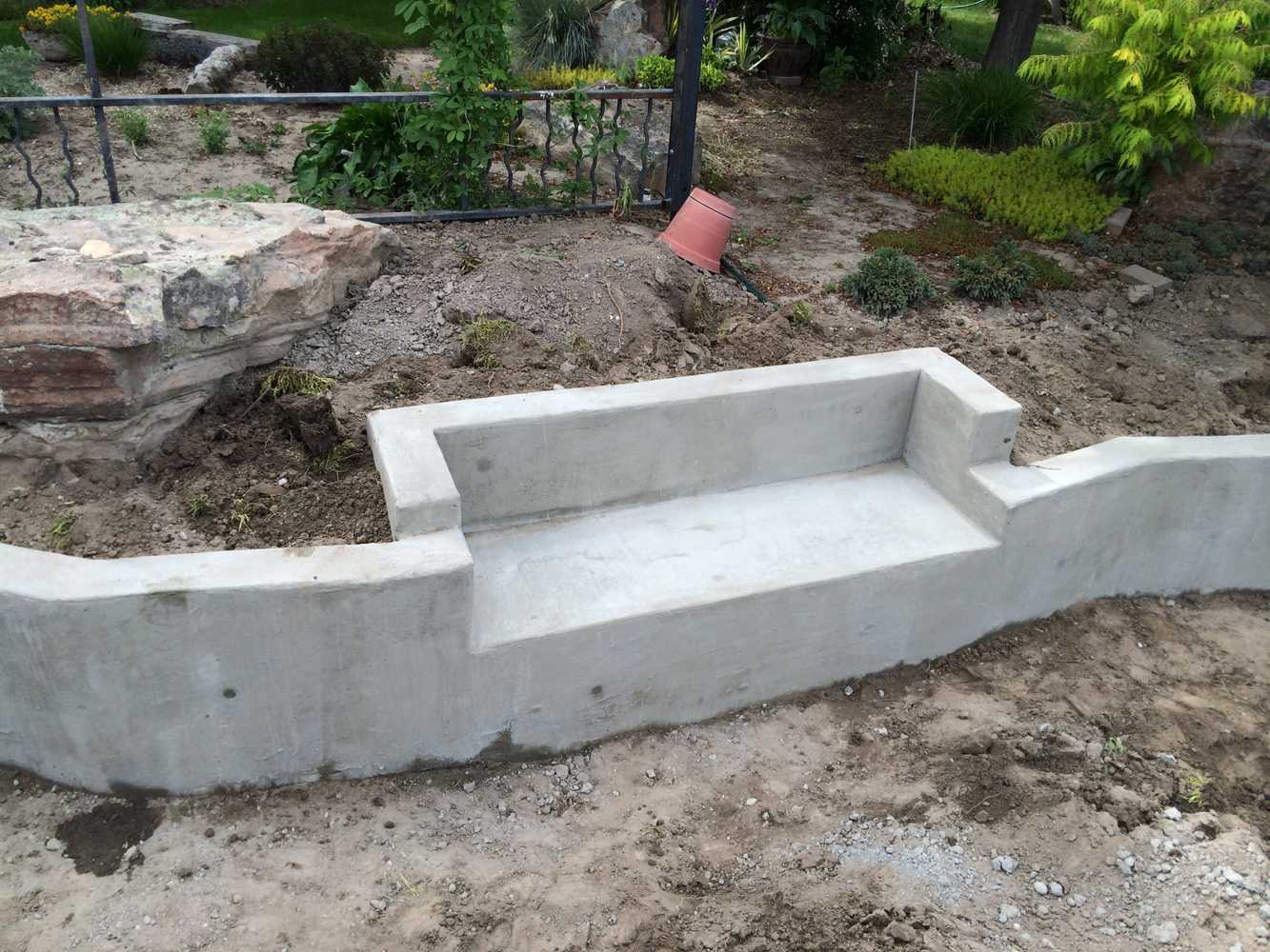 foundation and retaining wall 