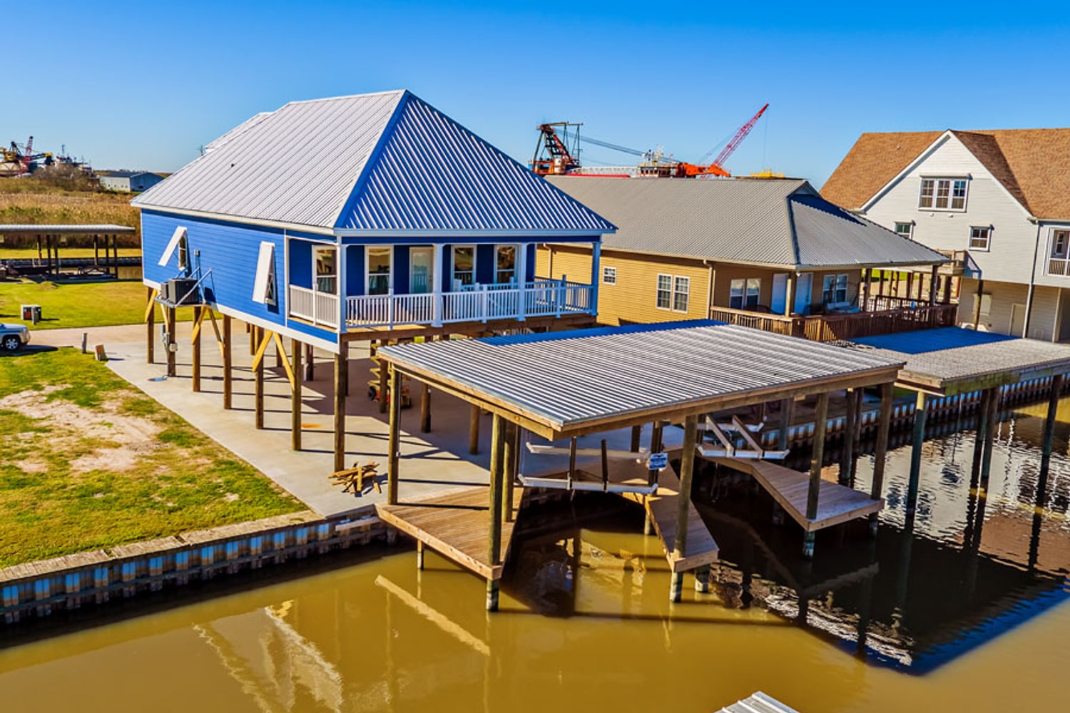 Flounder Court - Camp