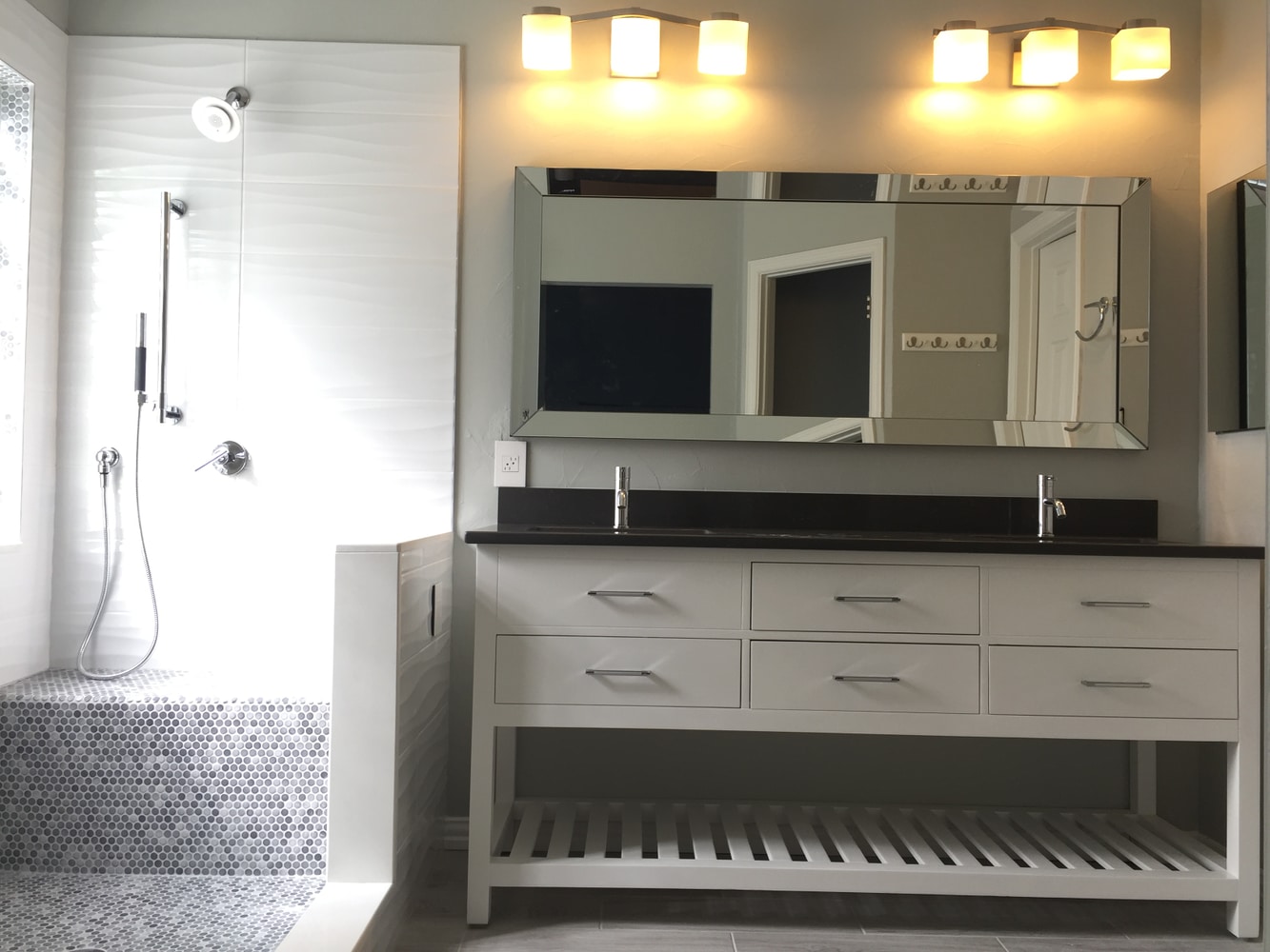 Photo(s) from Jaser Moini