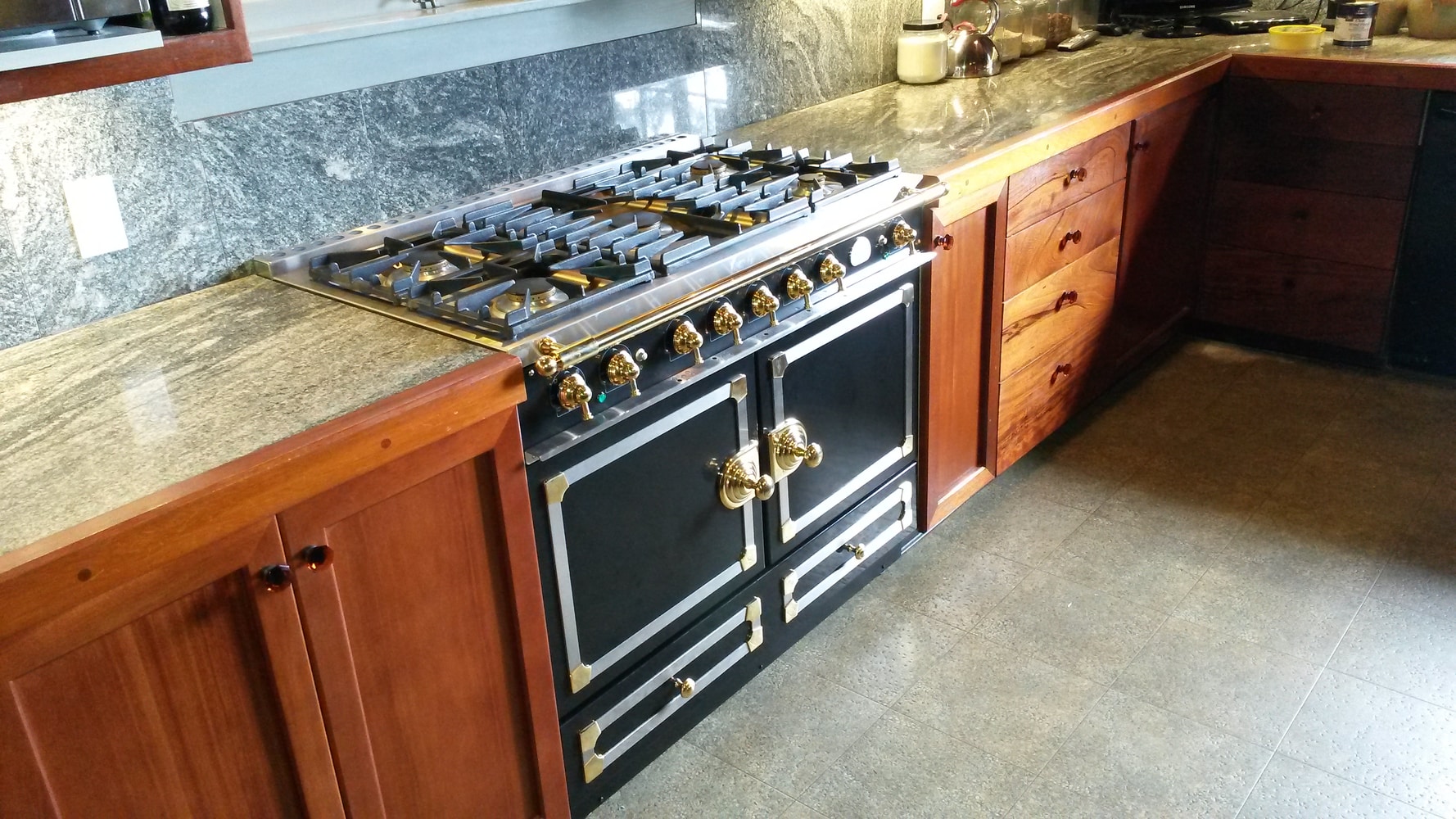 Photo(s) from Tom Kirk Construction