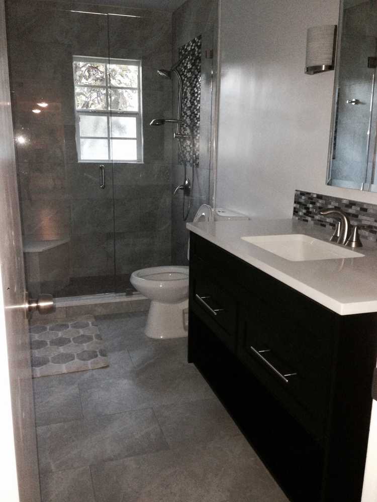 Apartment and bathrooms renovation
