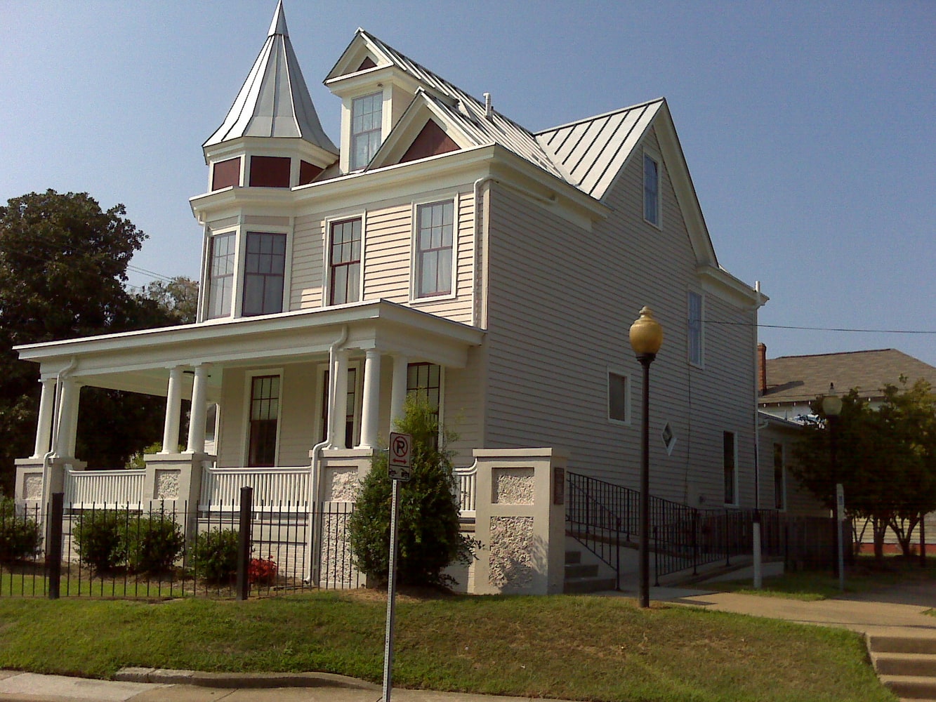 Newsome House