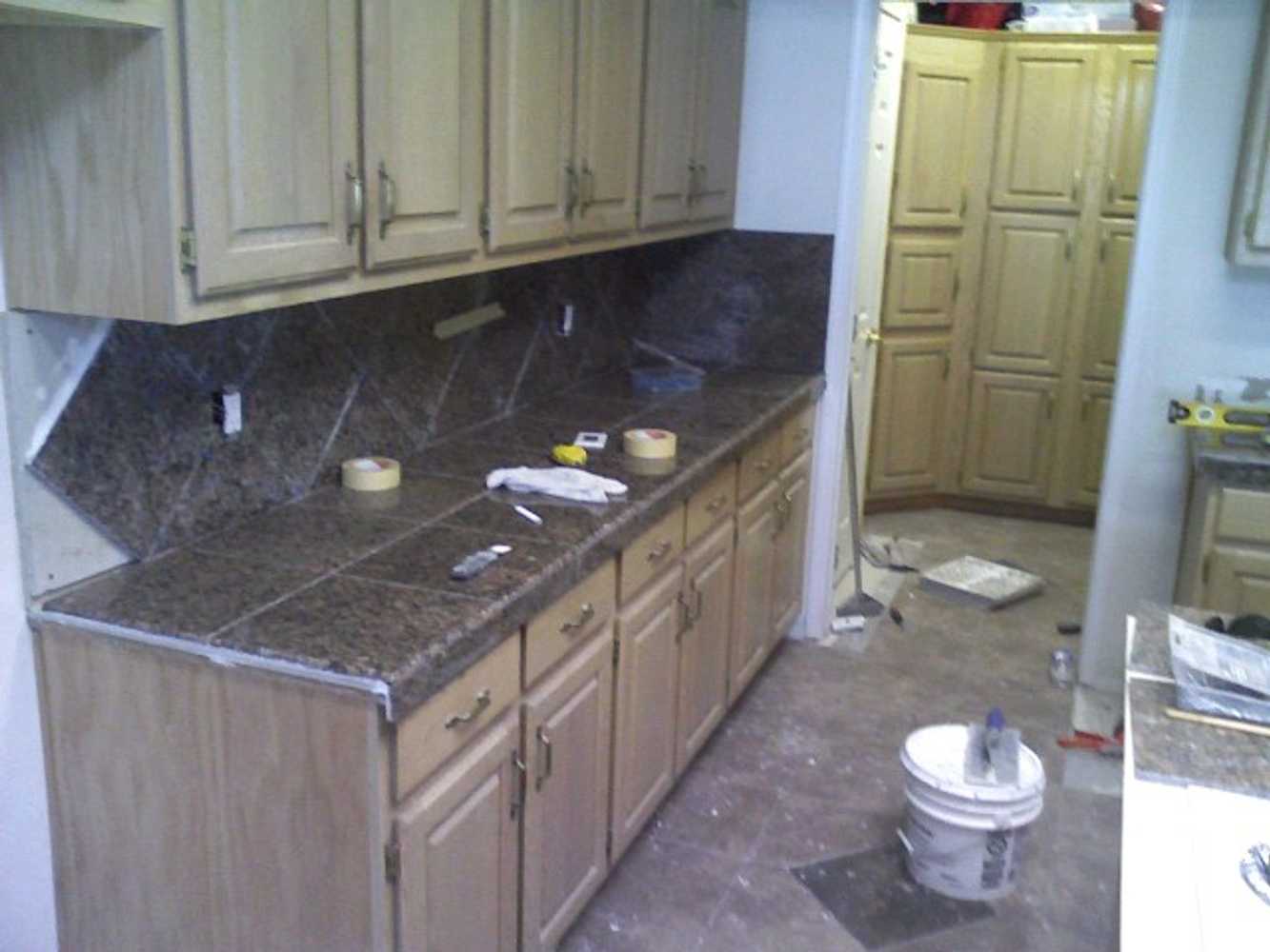 Othello Kitchen Granite/Porcelain Tile Work