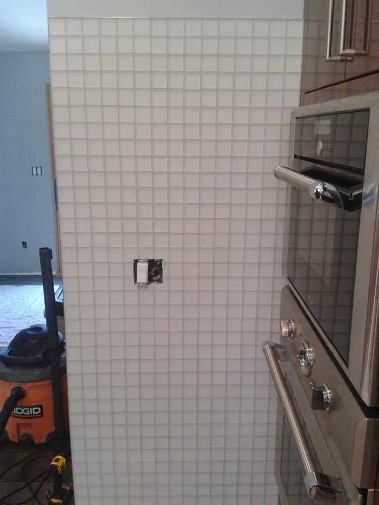 Kitchen backsplash