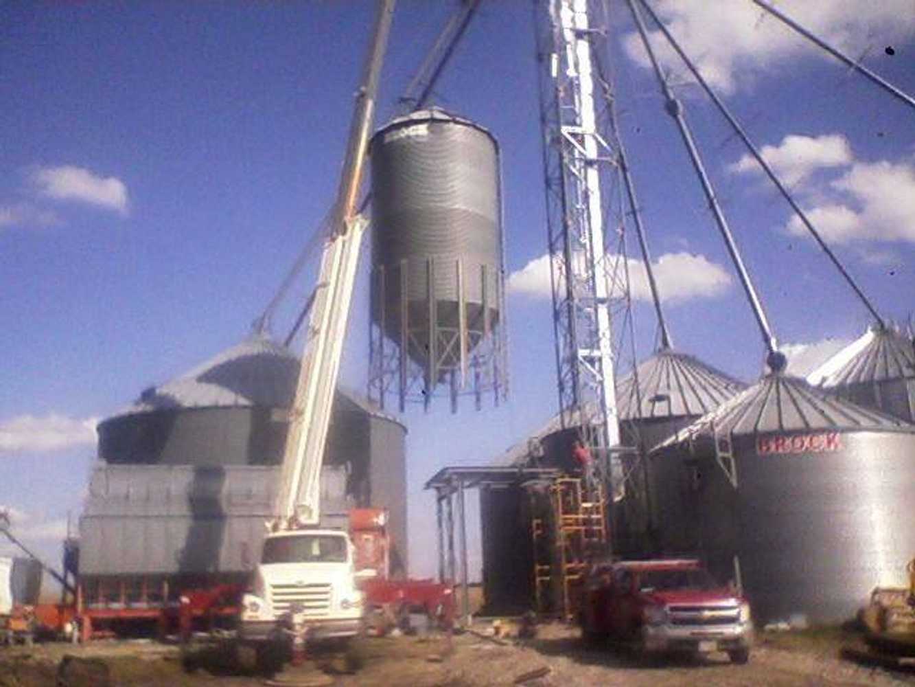 Photo(s) from Crane & Grain Systems