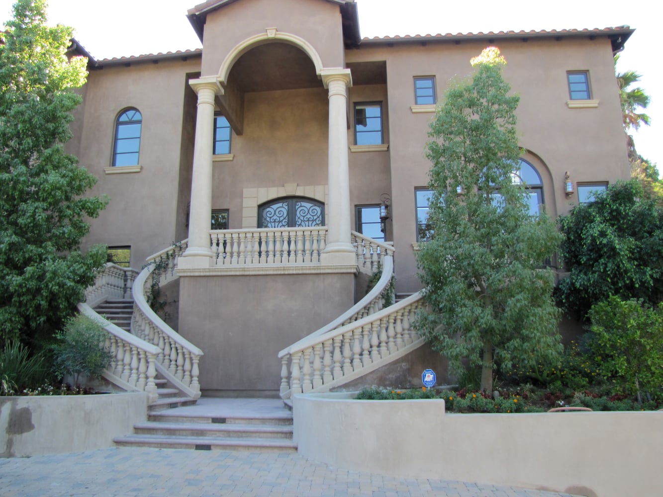 DAVID'S POOL & BASKET BALL COURT