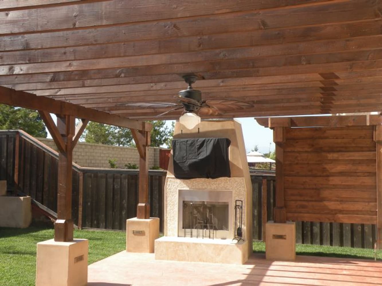 Orange County Outside Bar and Fireplace