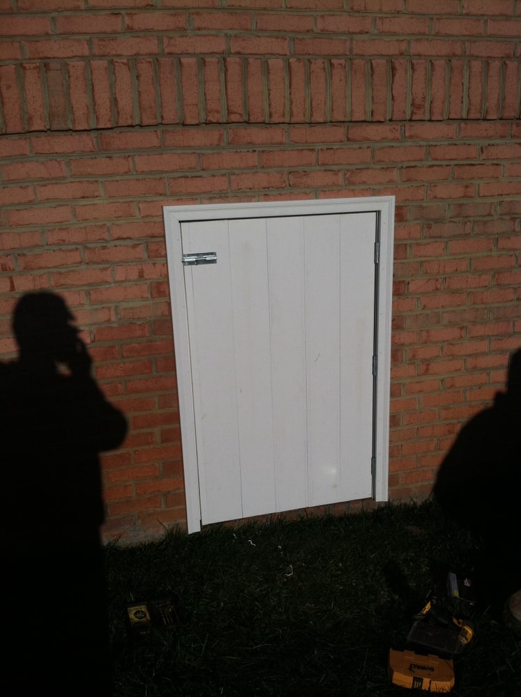 Fully composite crawlspace door