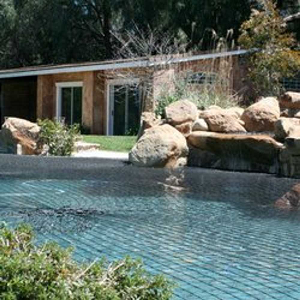 Swimming Pool Covers & Enclosures