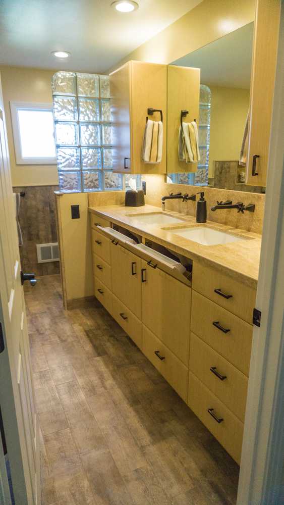 2014: Earthy Wood & Glass Master Bath