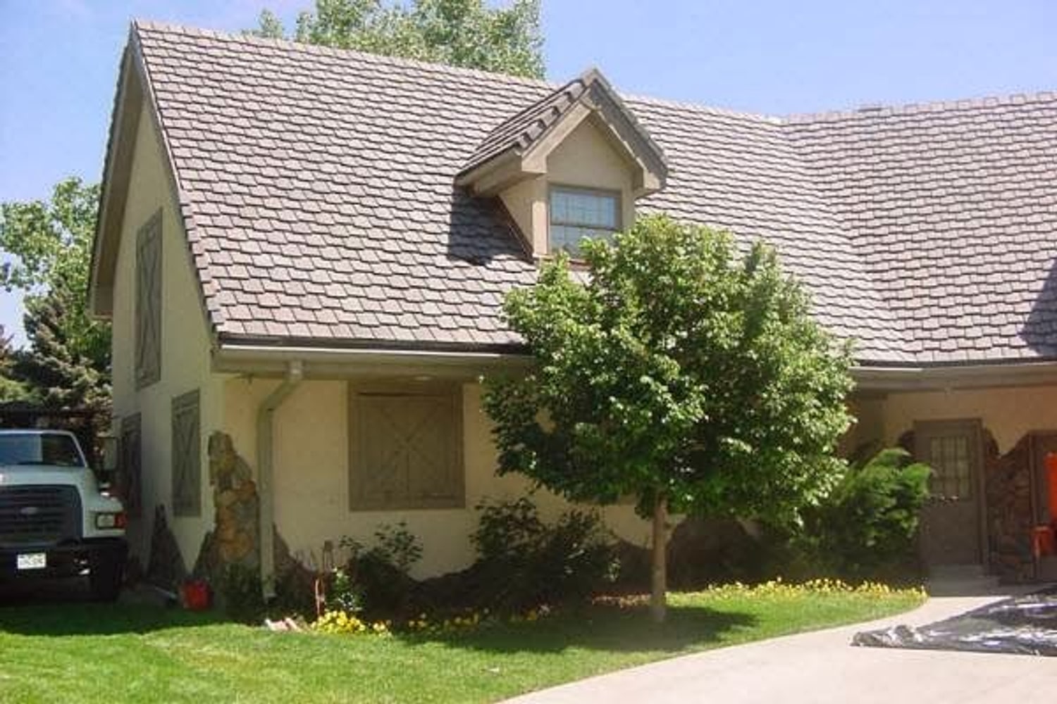  Big Creek Roofing & Restoration