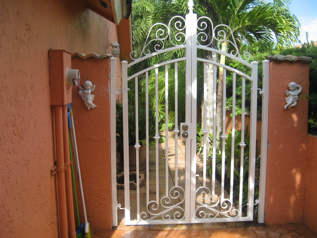 Photo(s) from NATIONAL FENCES OF MIAMI,INC