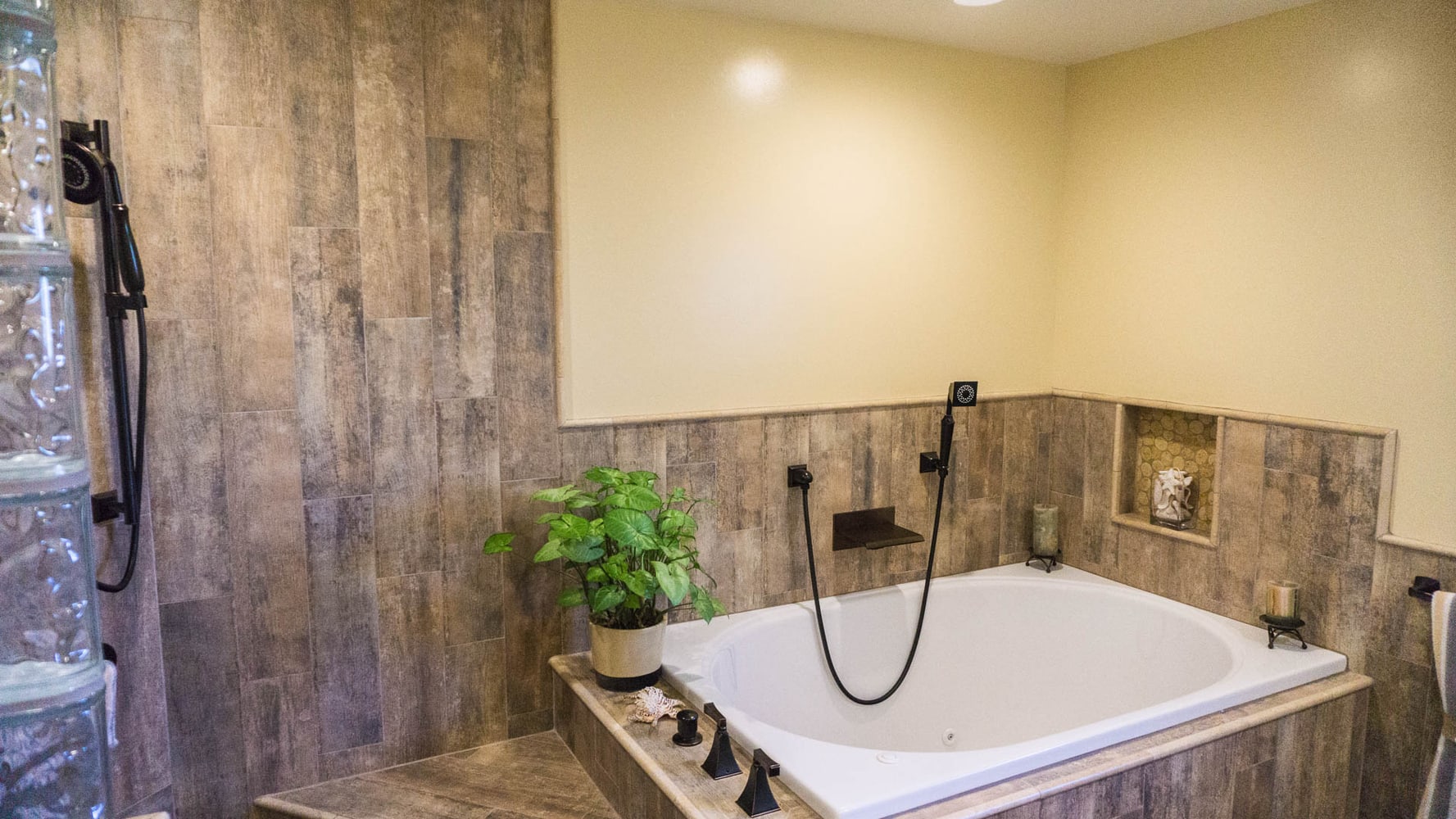 2014: Earthy Wood & Glass Master Bath
