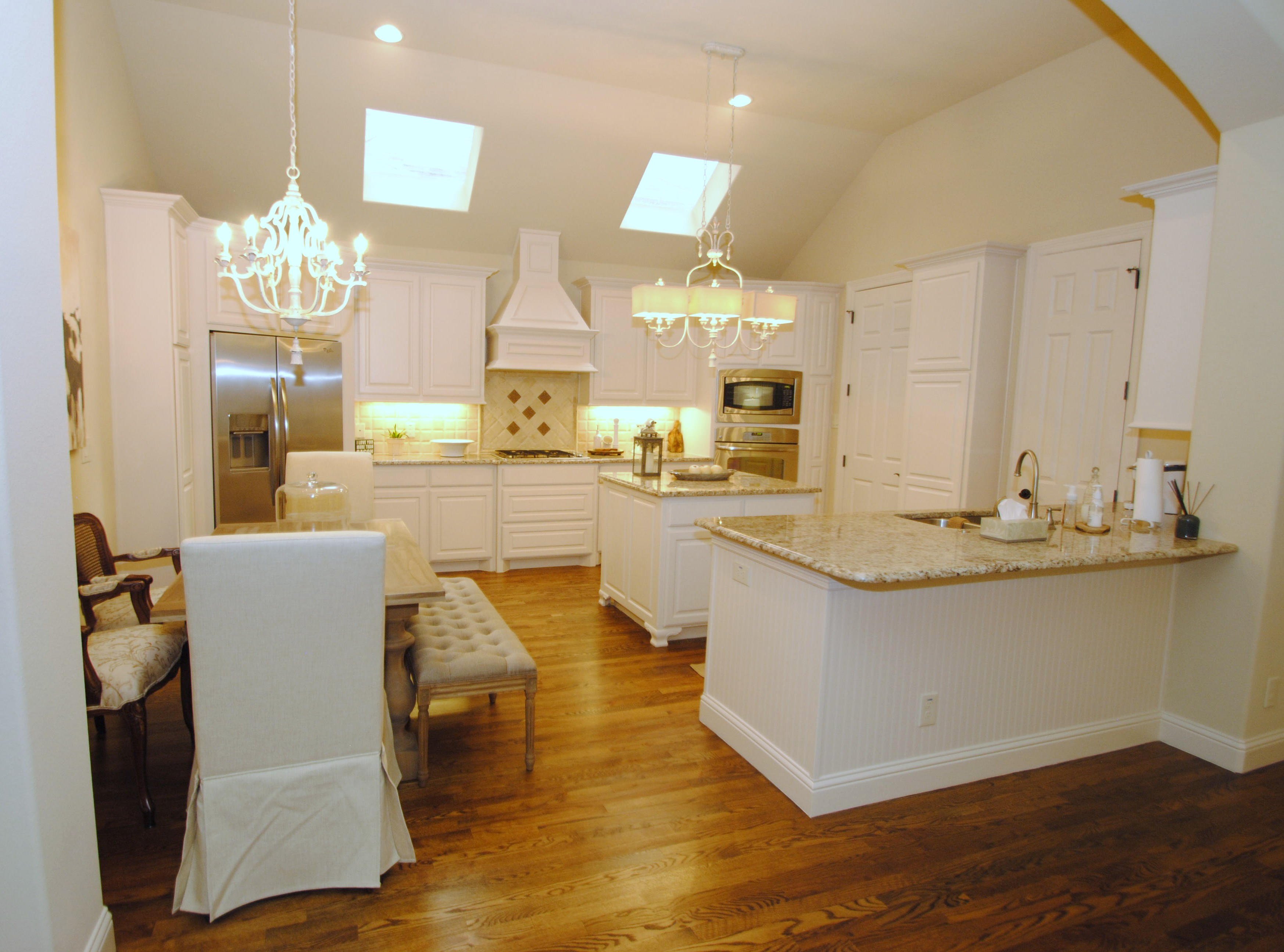 Photo(s) from Richard Williams & Assoc