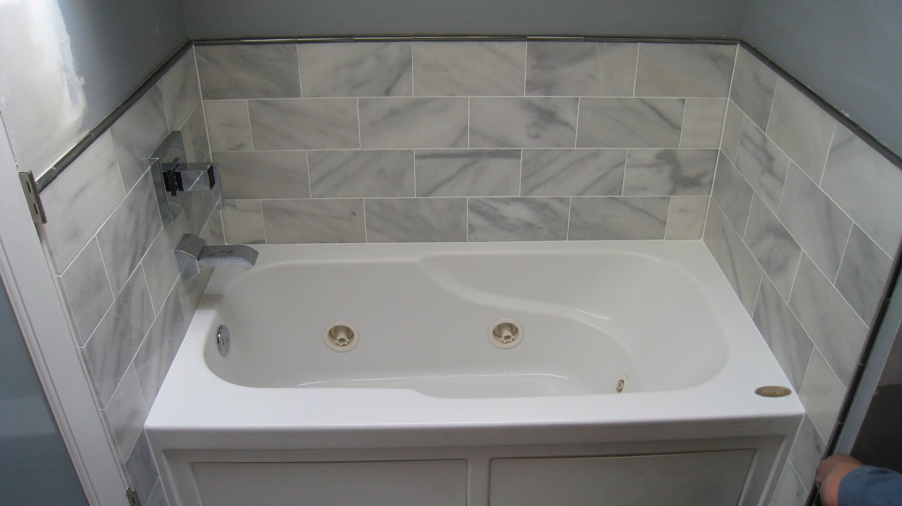 JACUZZI TILE