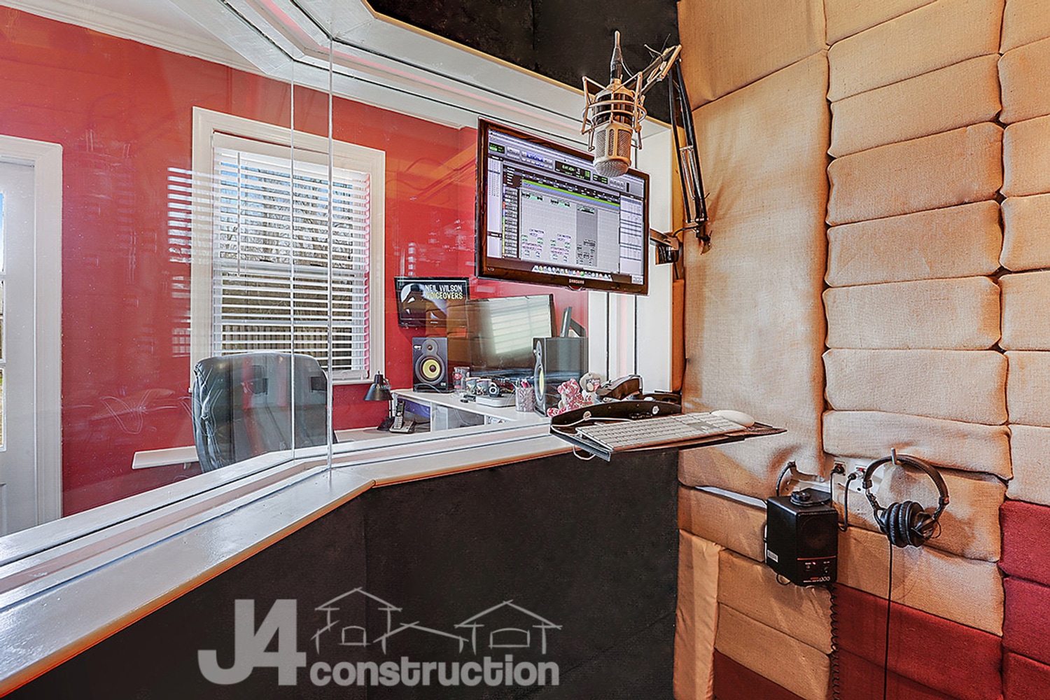 Neil Wilson Voice Over Studio