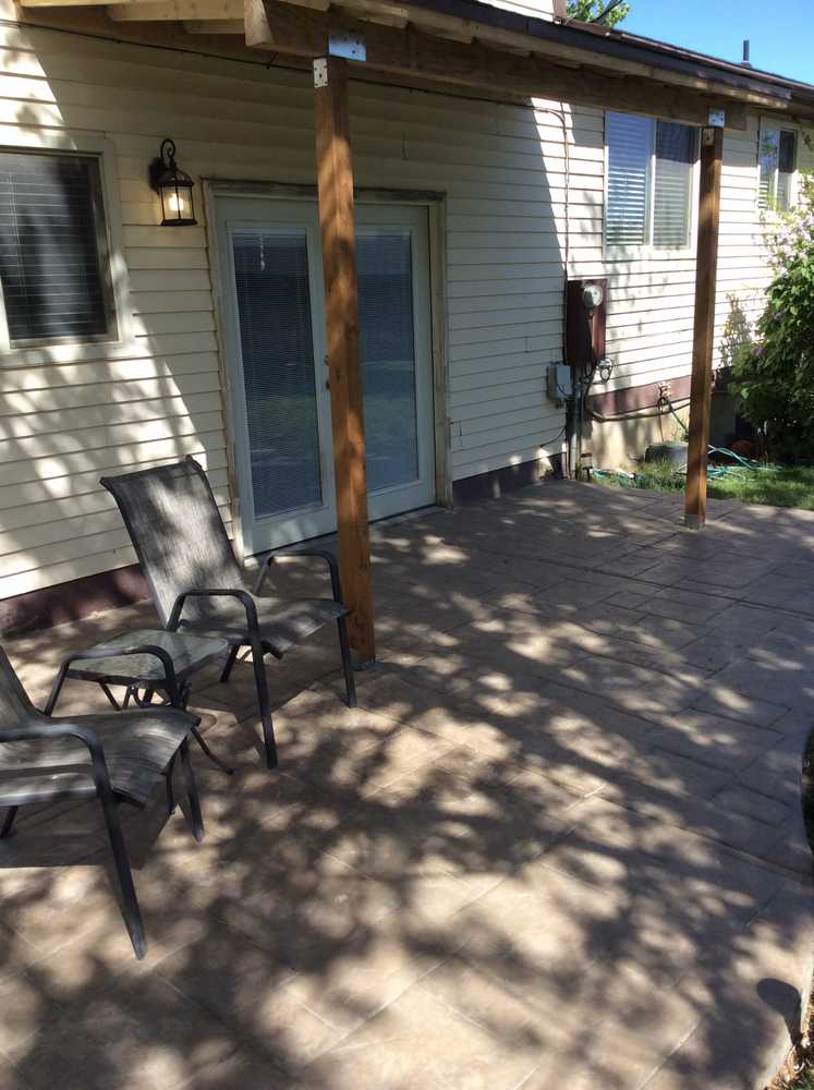 Stamped Concrete Patio w/awning