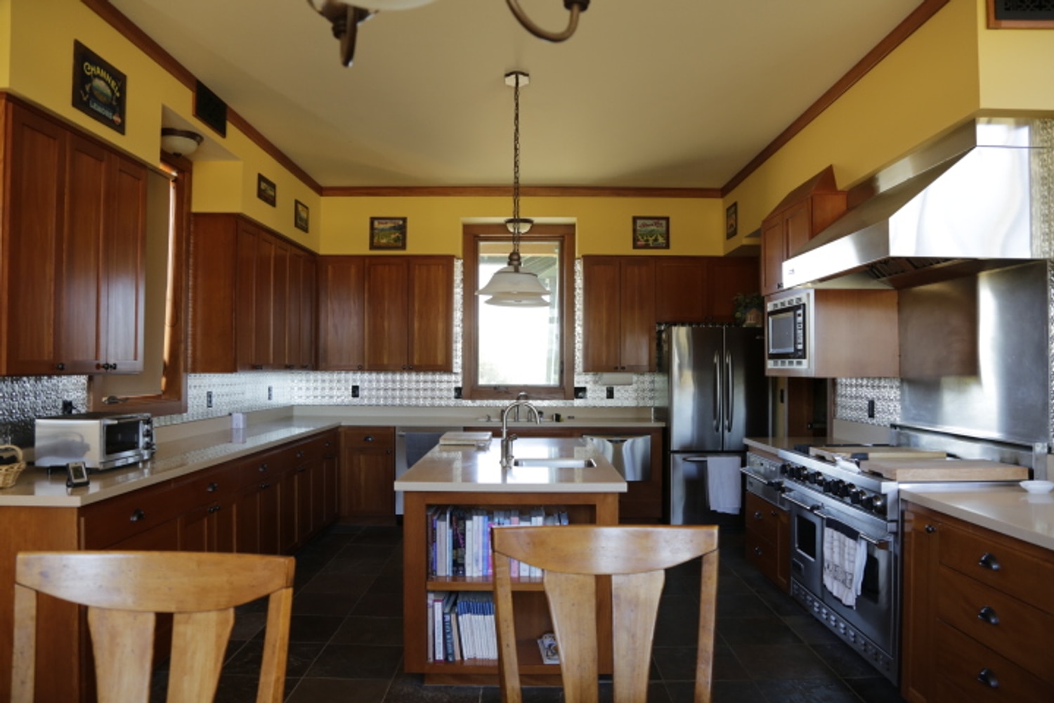 Rustic Home Construction by Built To Last Inc.