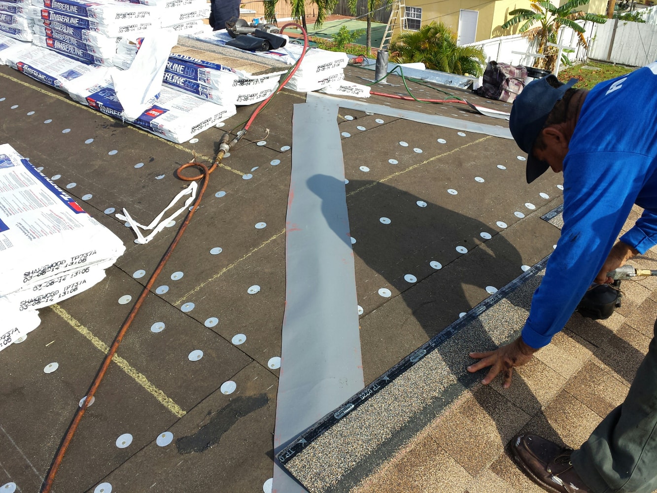 Shingle and Flat Roof Miami