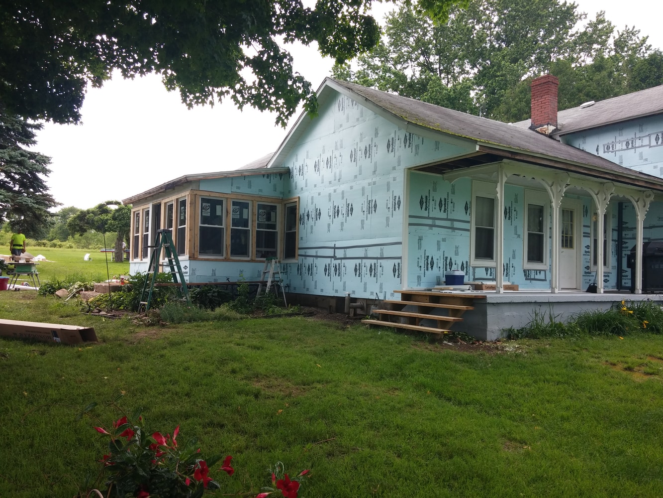 Hubble - Full Exterior