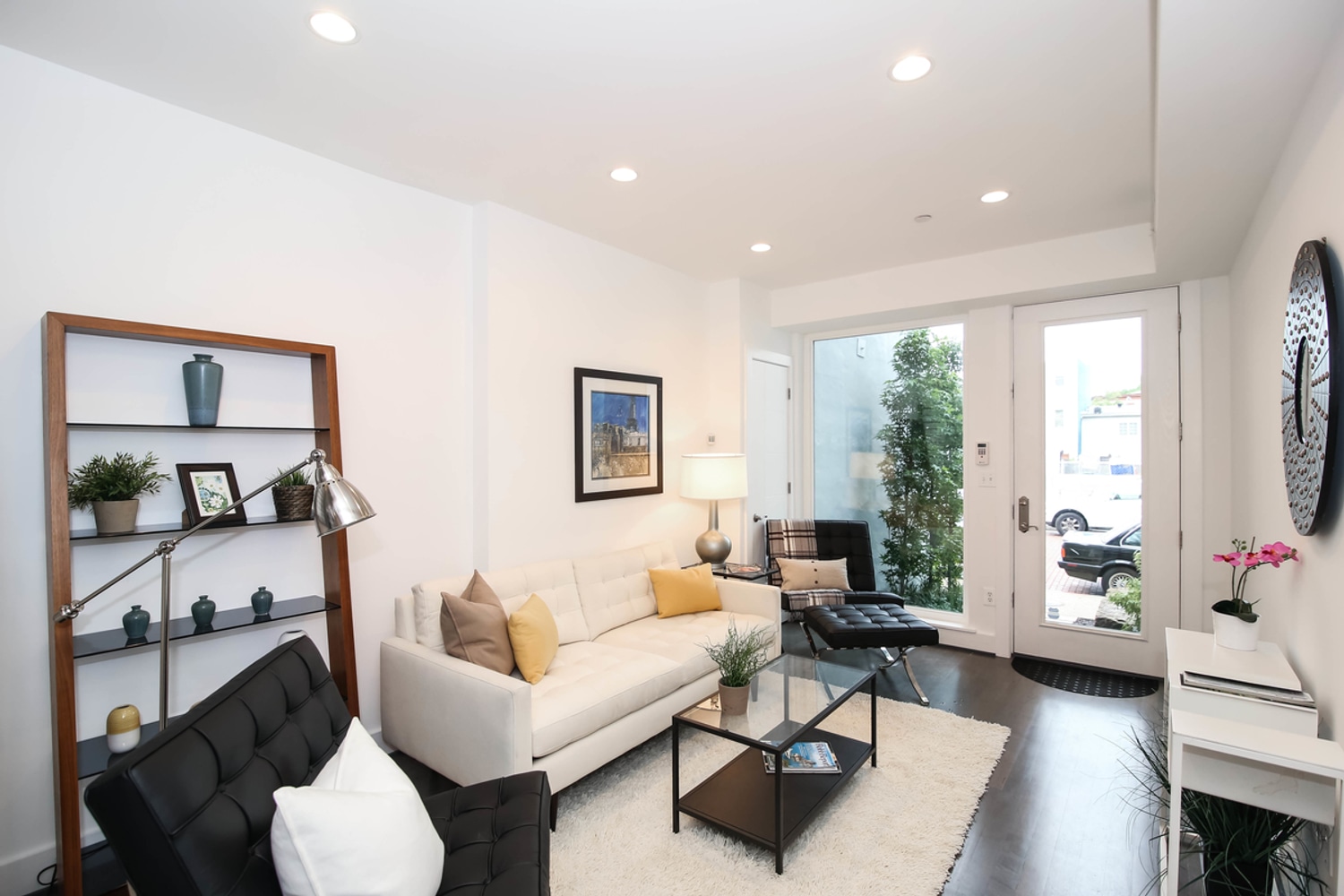 Ultra-Modern New Construction in Shaw