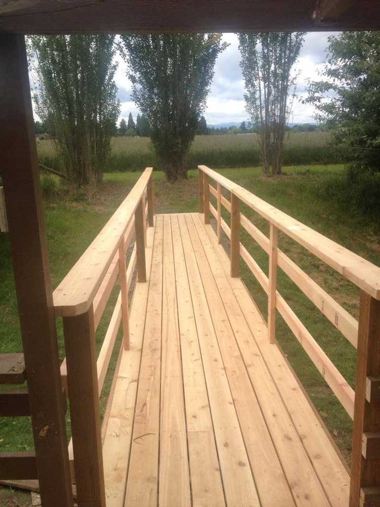 Taylor Family Deck & Fence project photos