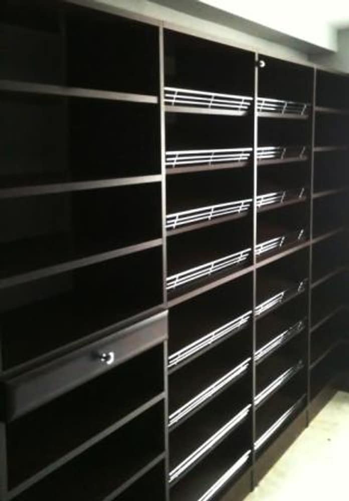 Symmetry Closets Div Of Symmetry Designs Inc.