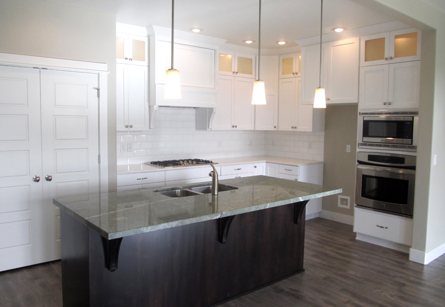Photo(s) from Red Oak Development Llc