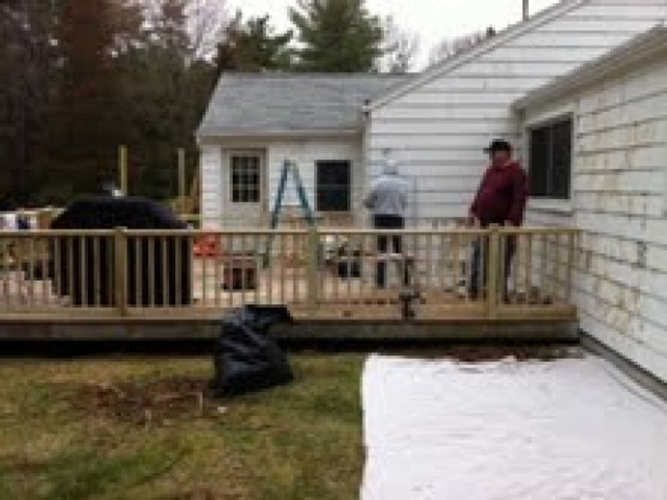 North Kingston Deck Railings