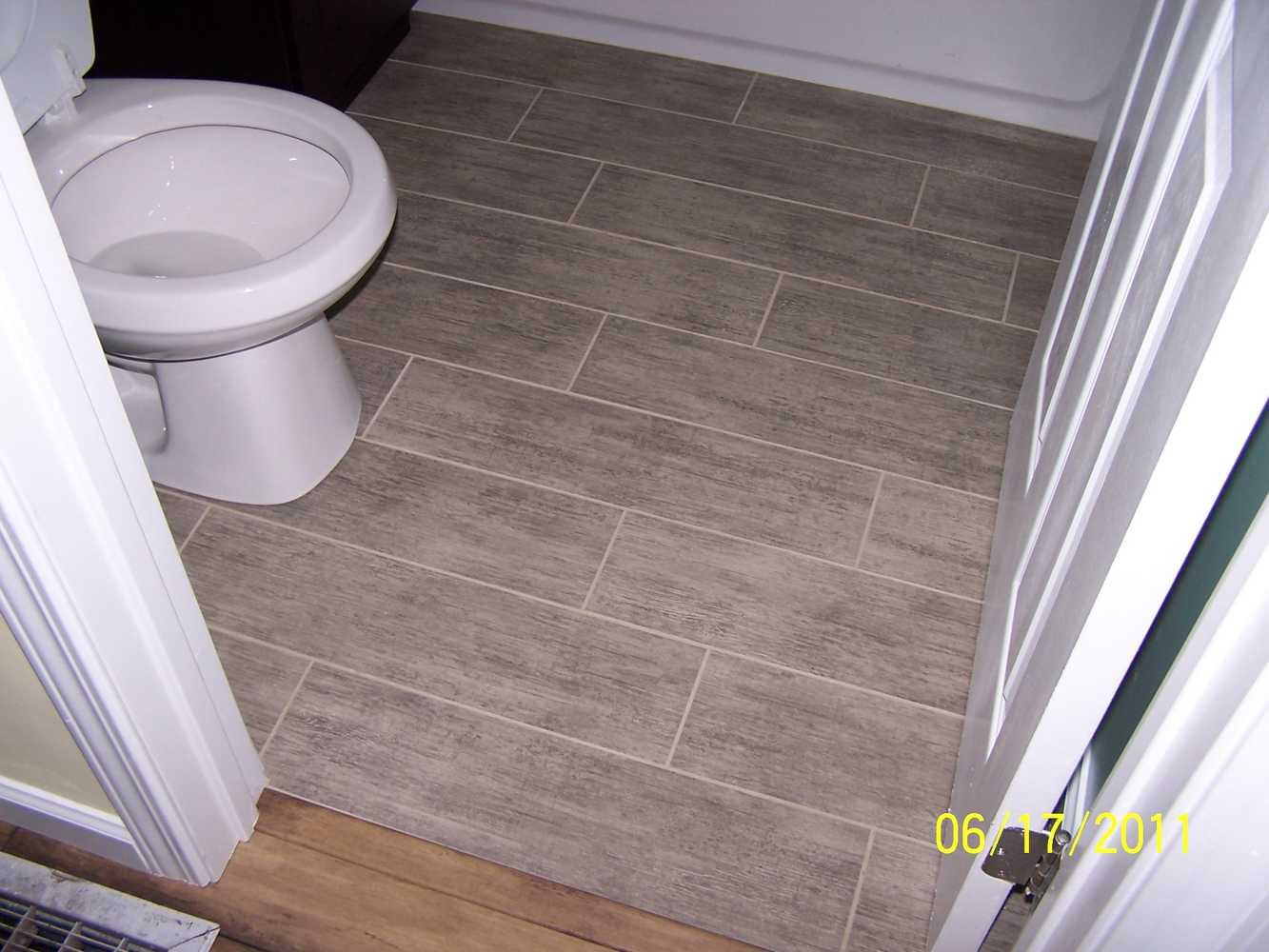 Laminate & Tile Flooring