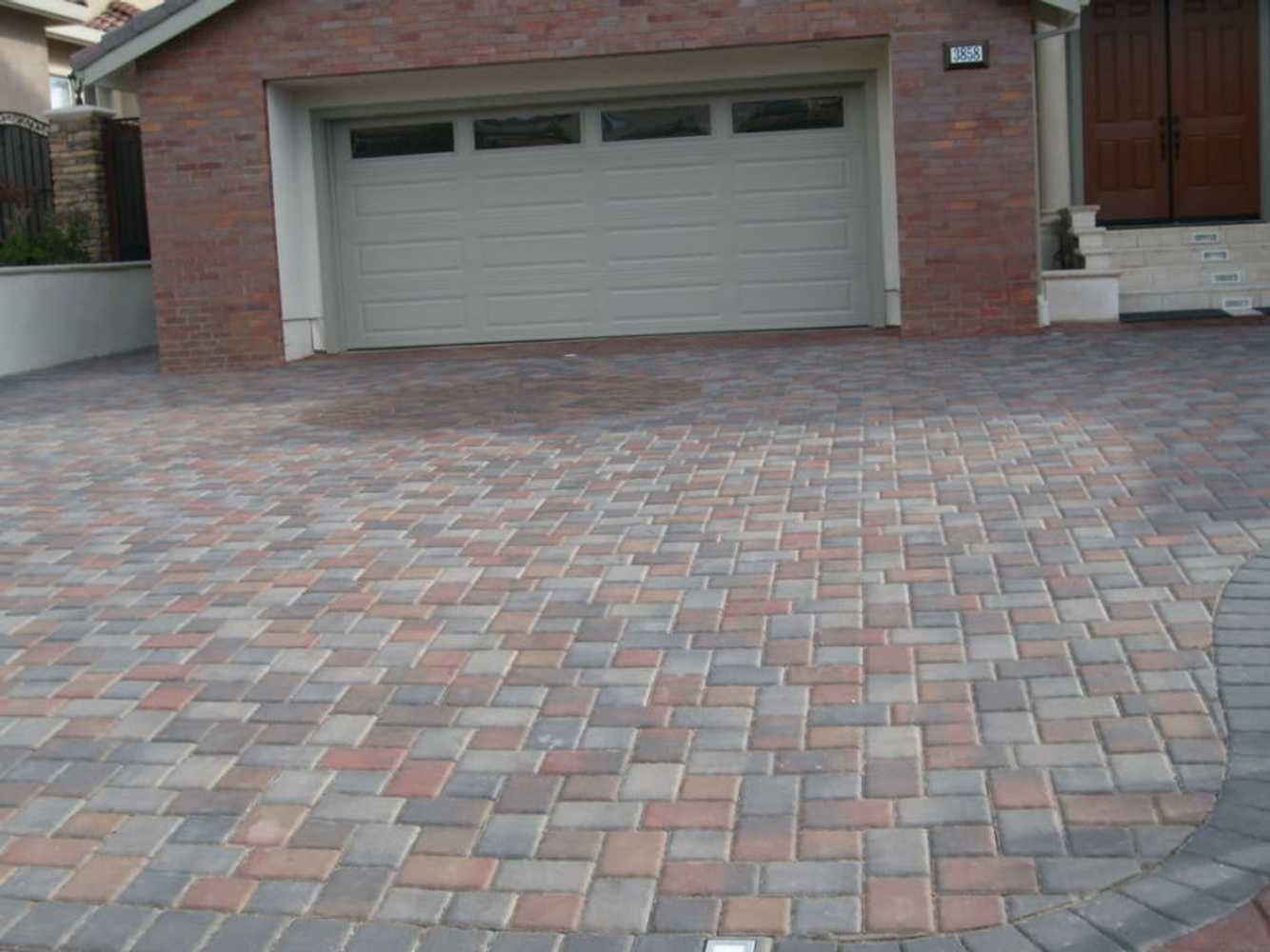 pavers/brick