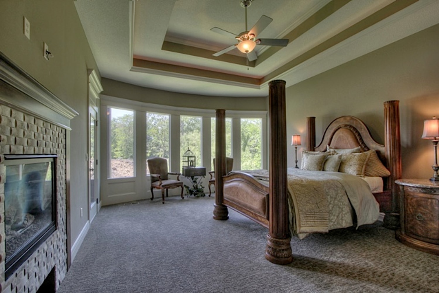 Bellagio Reverse w/ Side Entry