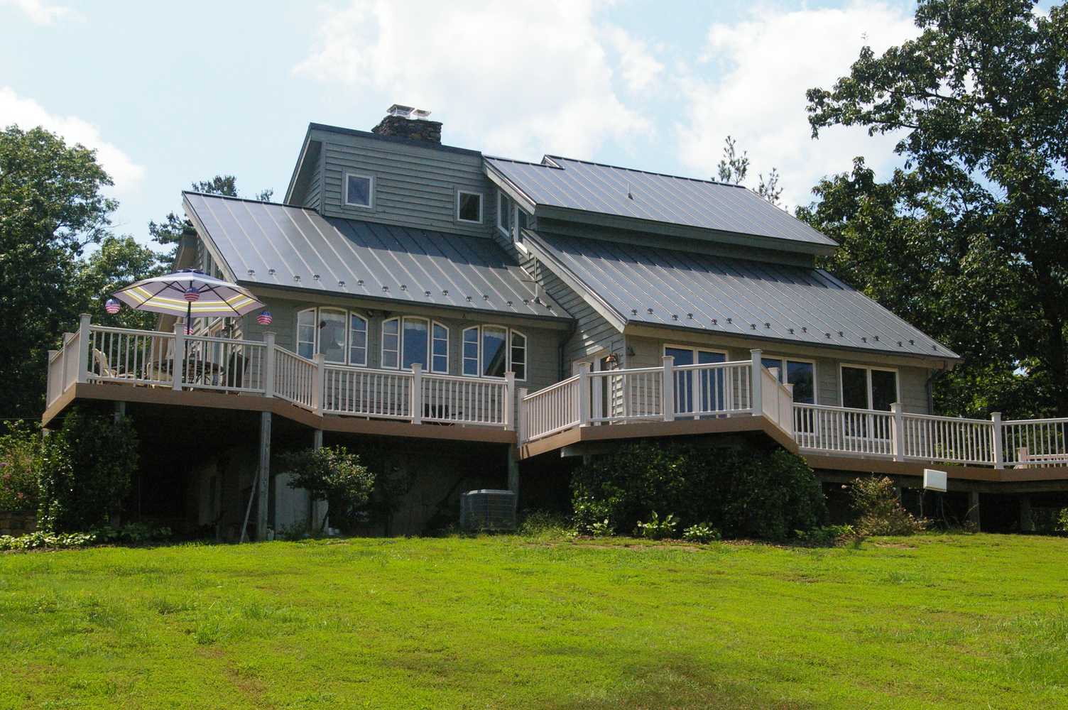 DECK IN DELAPLANE VIRGINIA