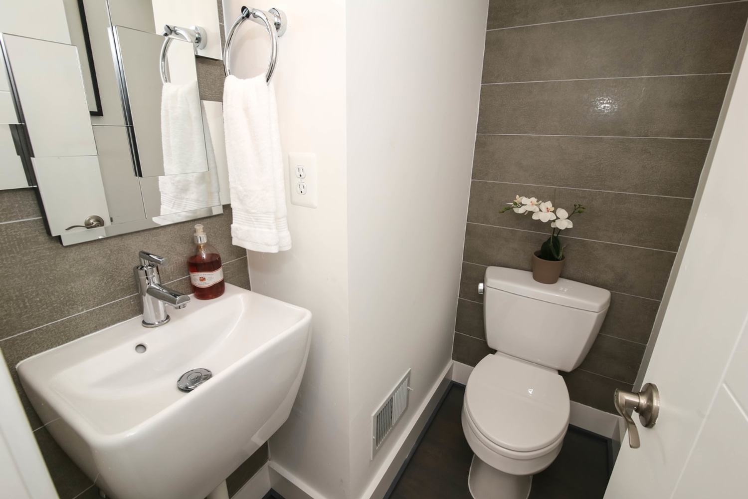 Ultra-Modern New Construction in Shaw