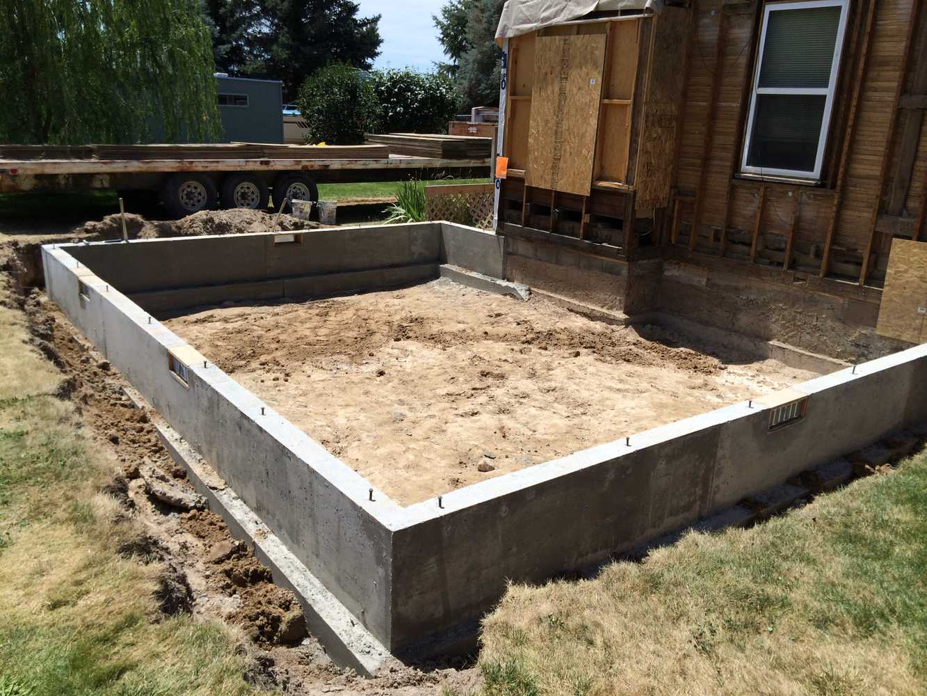 foundation and retaining wall 
