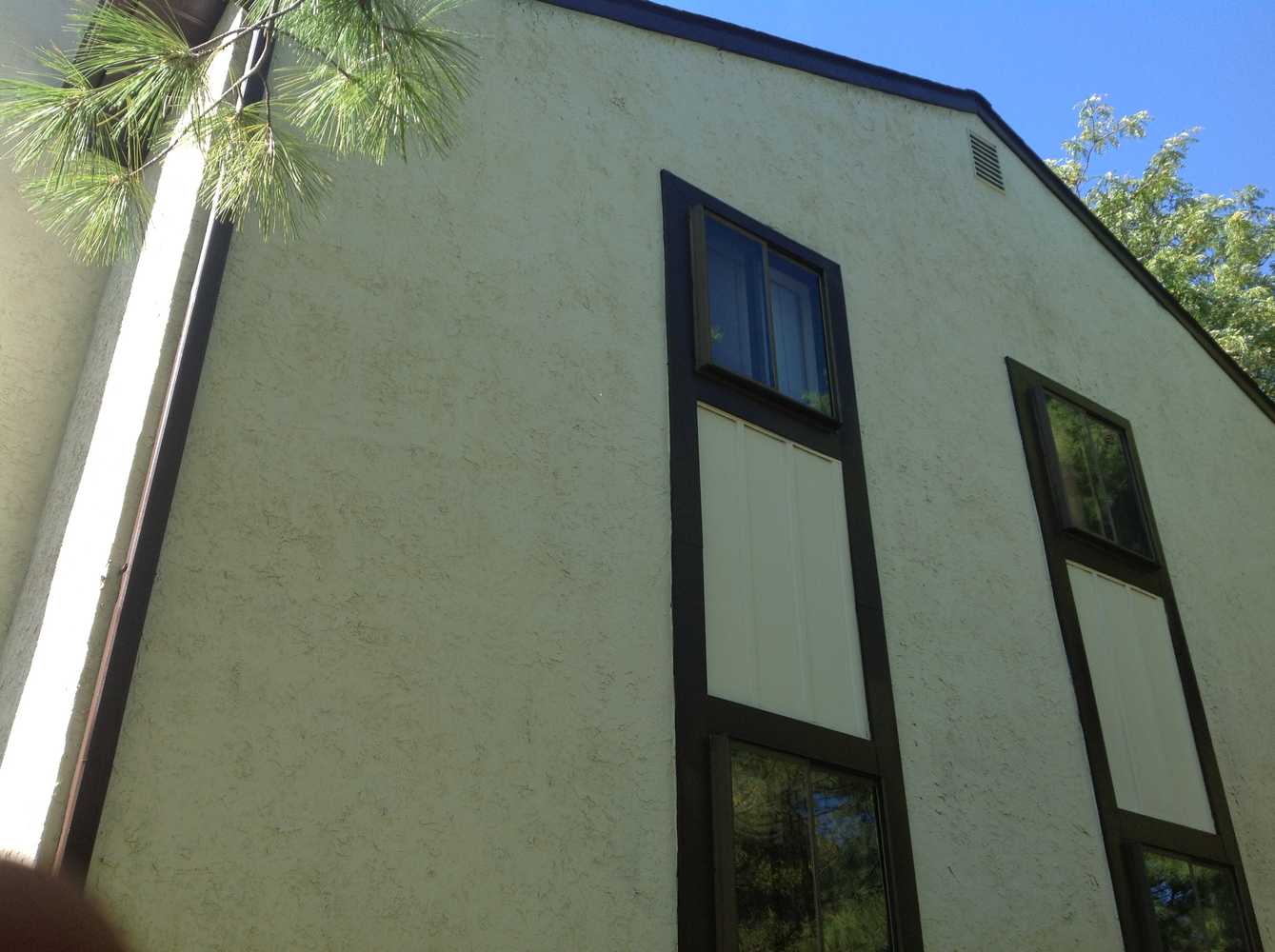 Exterior Stucco Power wash and repaint Photos