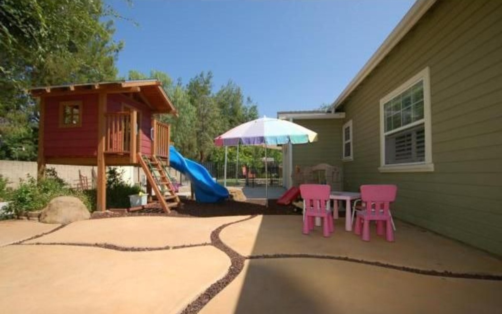 Photo(s) from Urban Treehouse